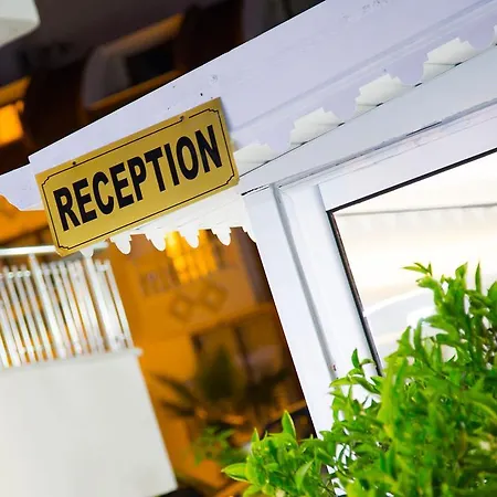 Yeni Astral Hotel Sidé