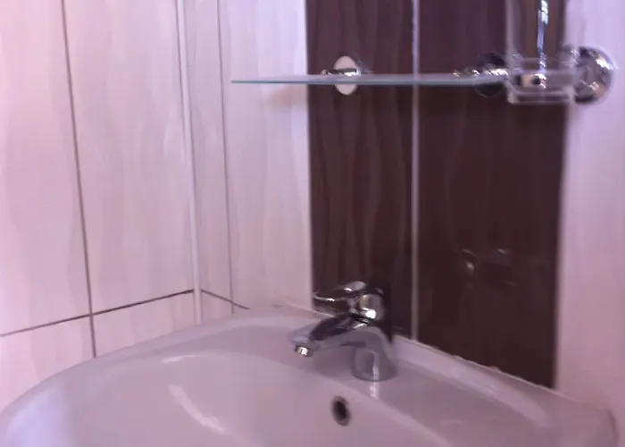 Yeni Astral فندق